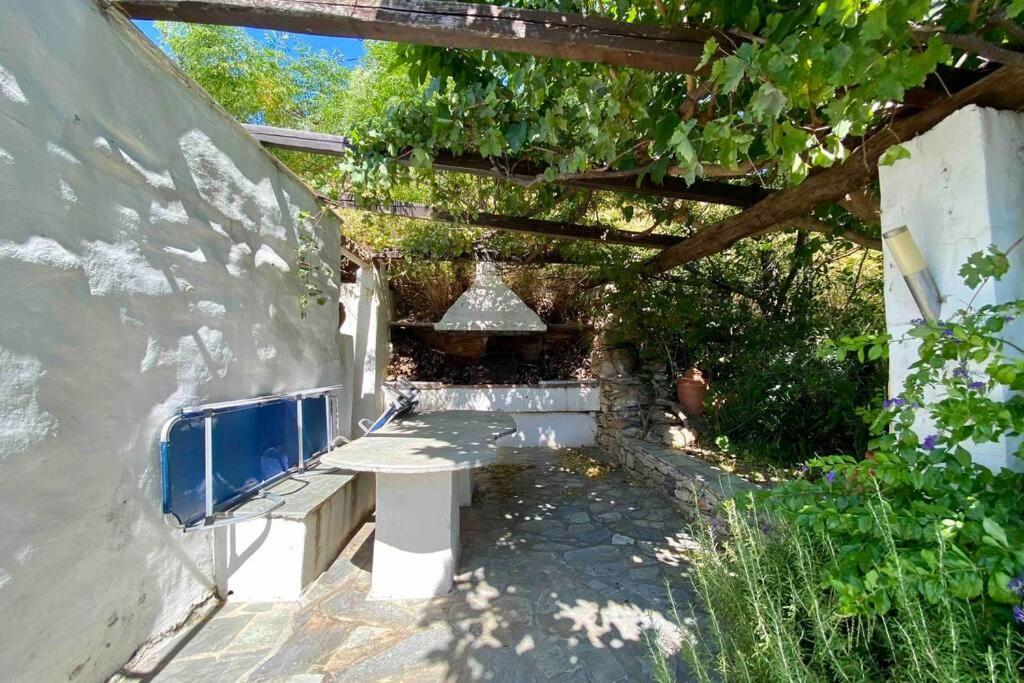 The Old Stone Cottage การิสโตส ภายนอก รูปภาพ